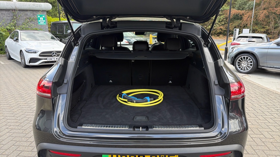 Mercedes-Benz EQC 400 300kW AMG Line Premium Plus 80kWh 5dr Auto Electric Estate - Image 4