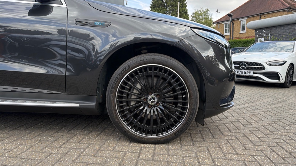 Mercedes-Benz EQC 400 300kW AMG Line Premium Plus 80kWh 5dr Auto Electric Estate - Image 7
