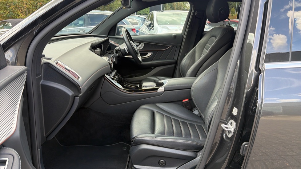 Mercedes-Benz EQC 400 300kW AMG Line Premium Plus 80kWh 5dr Auto Electric Estate - Image 30