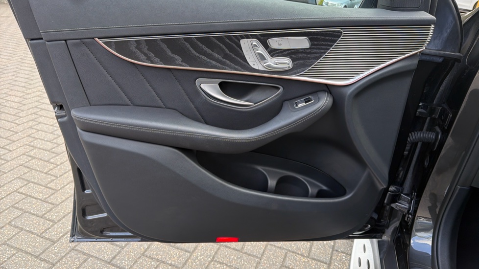 Mercedes-Benz EQC 400 300kW AMG Line Premium Plus 80kWh 5dr Auto Electric Estate - Image 32
