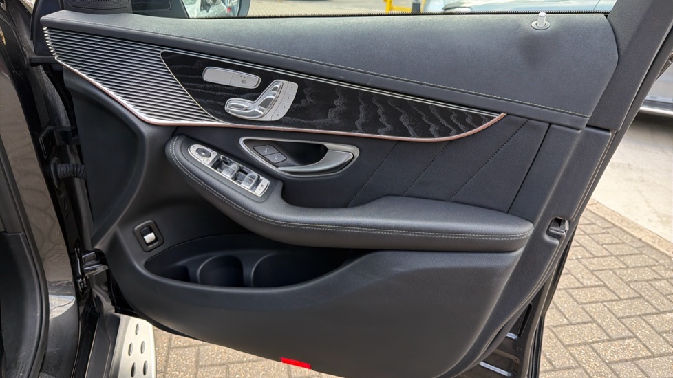 Mercedes-Benz EQC 400 300kW AMG Line Premium Plus 80kWh 5dr Auto Electric Estate - Image 42