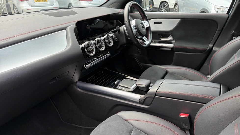 Mercedes-Benz Eqa 300 4Matic 168kW AMG Line 66.5kWh 5dr Auto Electric Hatchback - Image 9