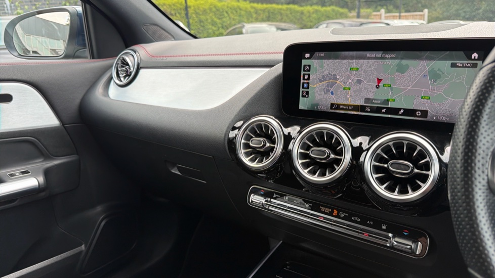 Mercedes-Benz Eqa 300 4Matic 168kW AMG Line 66.5kWh 5dr Auto Electric Hatchback - Image 14