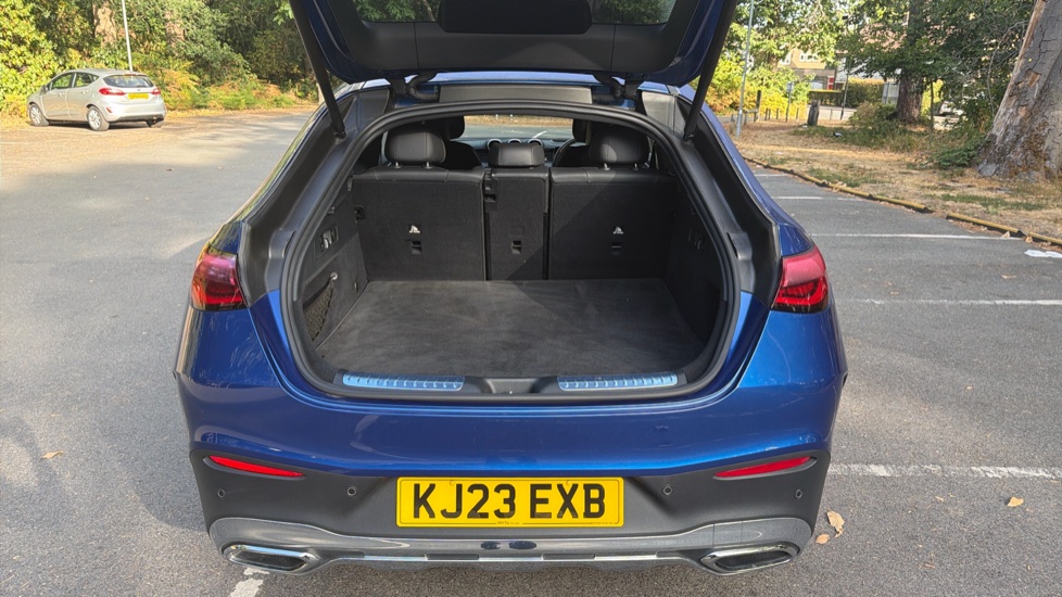 Mercedes-Benz GLC Coupe GLC 220d 4Matic AMG Line Prem Plus 5dr 9G-Tronic Diesel Estate - Image 4