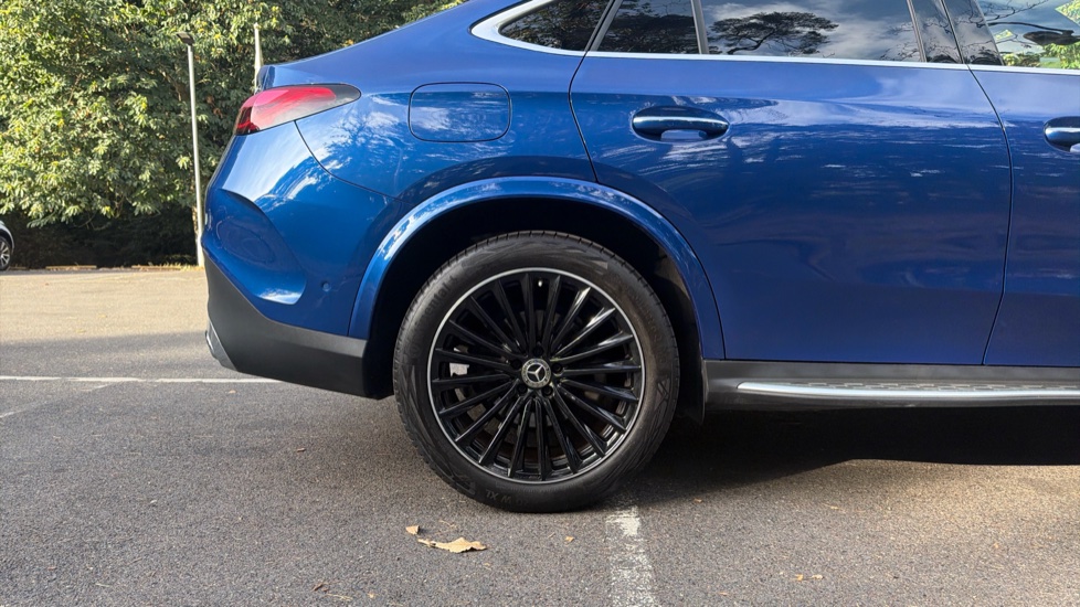 Mercedes-Benz GLC Coupe GLC 220d 4Matic AMG Line Prem Plus 5dr 9G-Tronic Diesel Estate - Image 7
