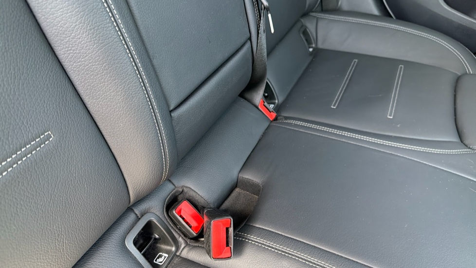 Mercedes-Benz CLA 180 AMG Line Premium Plus 4dr Tip Auto Petrol Saloon - Image 17