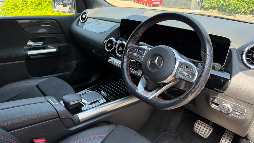 Mercedes-Benz B-Class B200d AMG Line Executive 5dr Auto Diesel Hatchback - Image 11