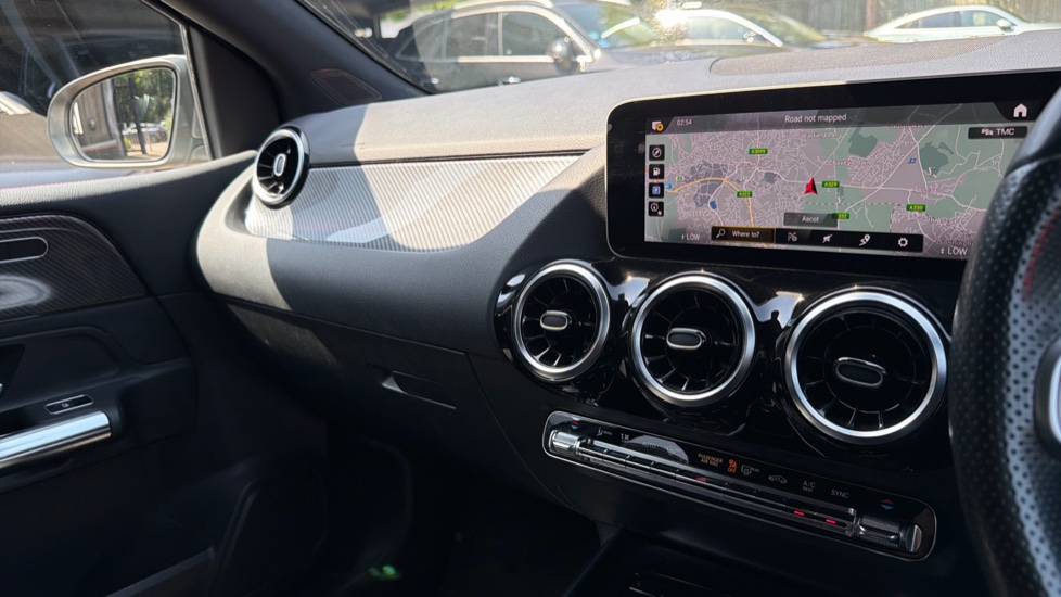 Mercedes-Benz B-Class B200d AMG Line Executive 5dr Auto Diesel Hatchback - Image 14