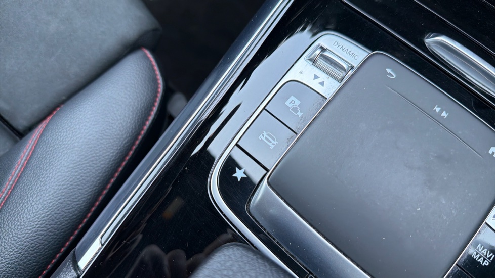 Mercedes-Benz B-Class B200d AMG Line Executive 5dr Auto Diesel Hatchback - Image 39