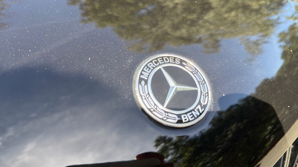 Mercedes-Benz GLC 300d 4Matic AMG Line Premium 5dr 9G-Tronic Diesel Estate - Image 8