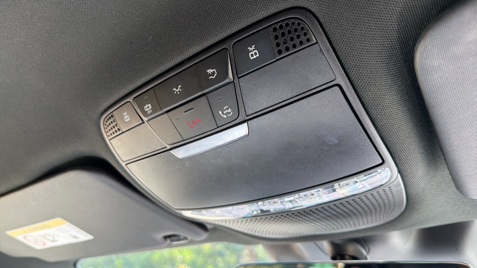 Mercedes-Benz GLC 300d 4Matic AMG Line Premium 5dr 9G-Tronic Diesel Estate - Image 20