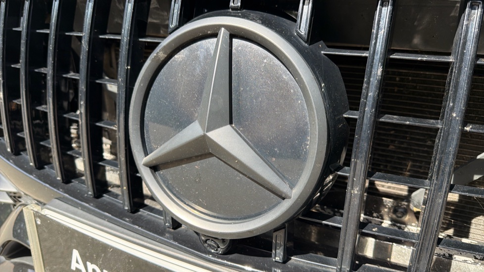 Mercedes-Benz GLC 300d 4Matic AMG Line Premium 5dr 9G-Tronic Diesel Estate - Image 23