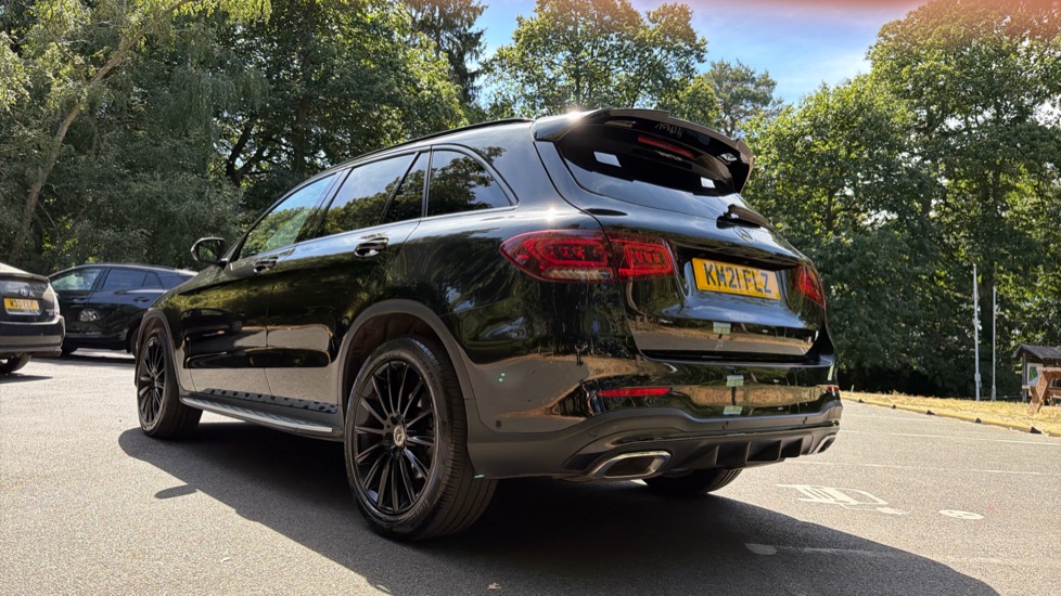 Mercedes-Benz GLC 300d 4Matic AMG Line Premium 5dr 9G-Tronic Diesel Estate - Image 33