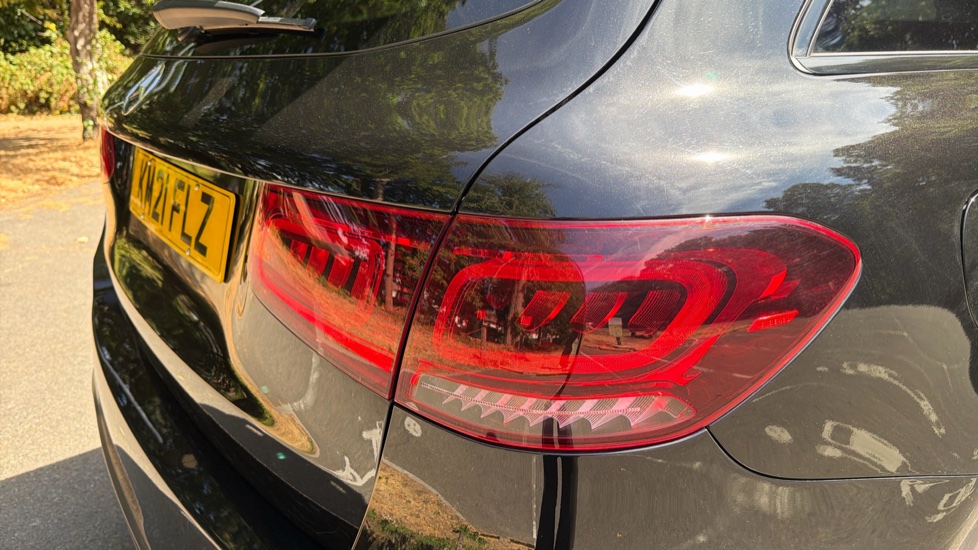 Mercedes-Benz GLC 300d 4Matic AMG Line Premium 5dr 9G-Tronic Diesel Estate - Image 34