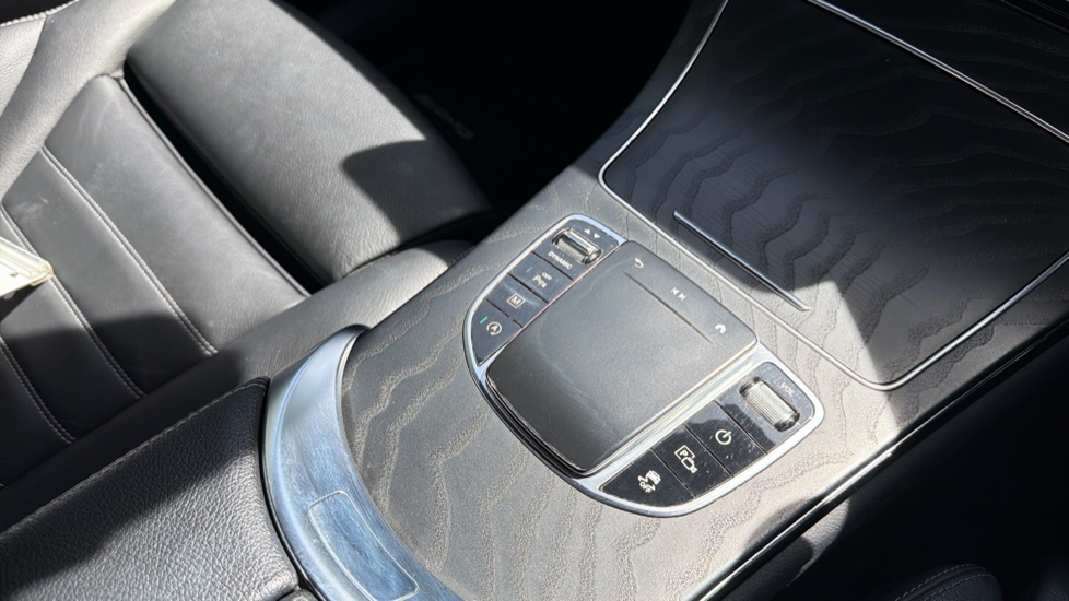 Mercedes-Benz GLC 300d 4Matic AMG Line Premium 5dr 9G-Tronic Diesel Estate - Image 45