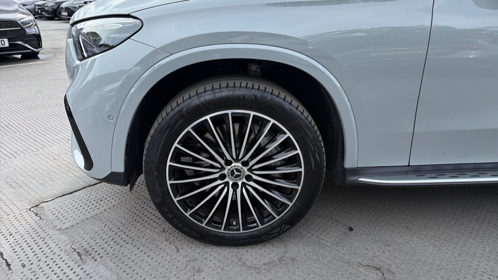 Mercedes-Benz GLC 300e 4Matic AMG Line Prem Plus 5dr 9G-Tronic Estate - Image 27