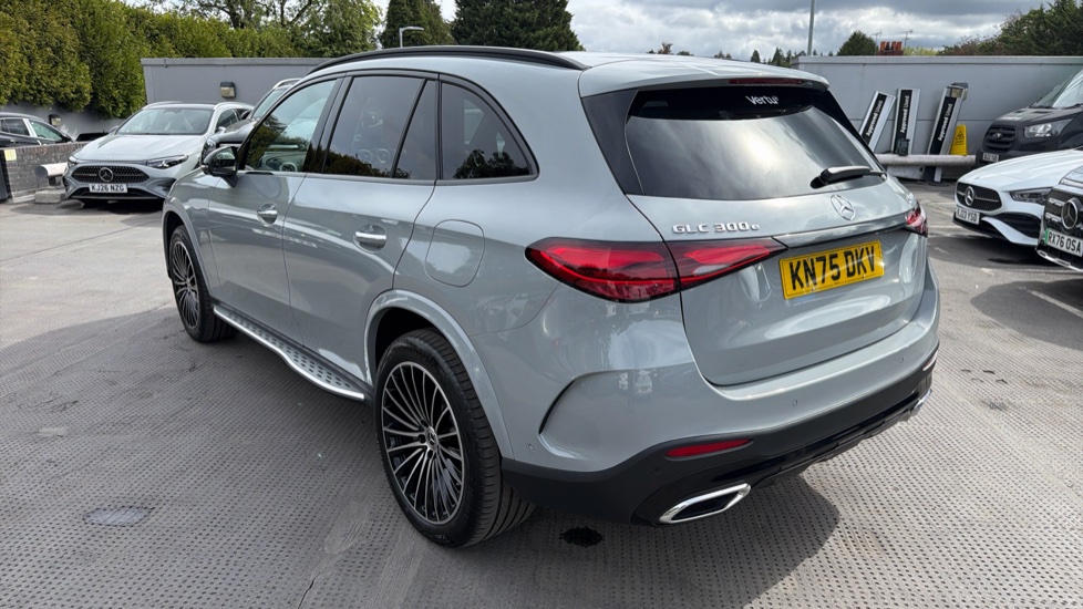 Mercedes-Benz GLC 300e 4Matic AMG Line Prem Plus 5dr 9G-Tronic Estate - Image 30