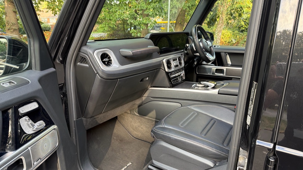Mercedes-Benz G-Class G350d AMG Line Premium 5dr 9G-Tronic Diesel Station Wagon - Image 32