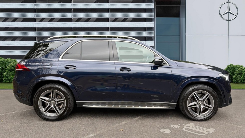 Mercedes-Benz GLE 300d 4Matic AMG Line 5dr 9G-Tronic Diesel Estate - Image 5