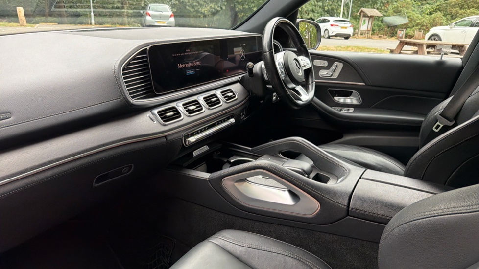 Mercedes-Benz GLE 300d 4Matic AMG Line 5dr 9G-Tronic Diesel Estate - Image 9