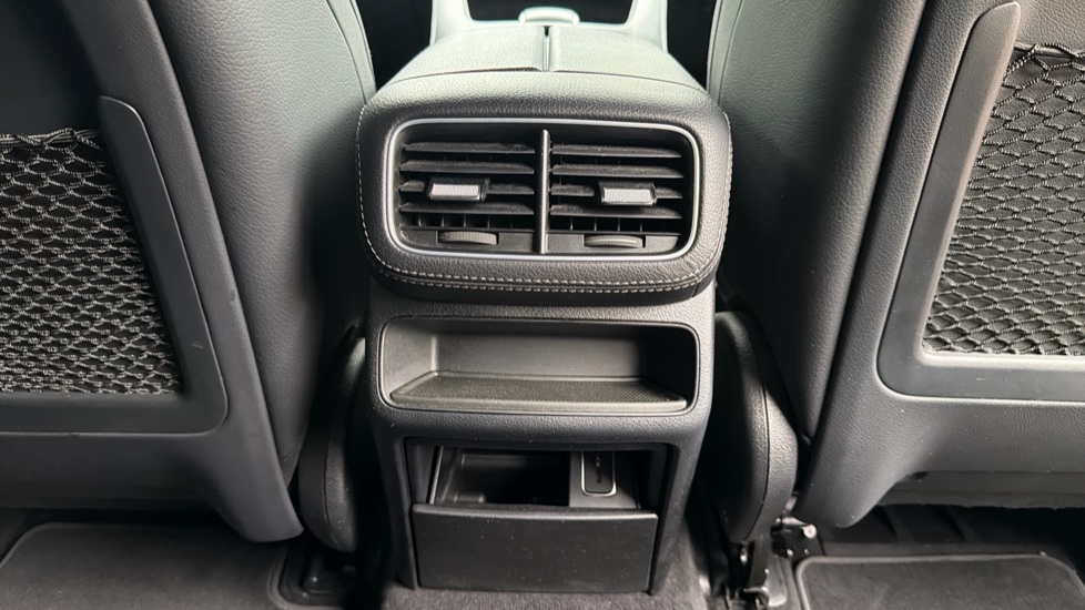 Mercedes-Benz GLE 300d 4Matic AMG Line 5dr 9G-Tronic Diesel Estate - Image 19