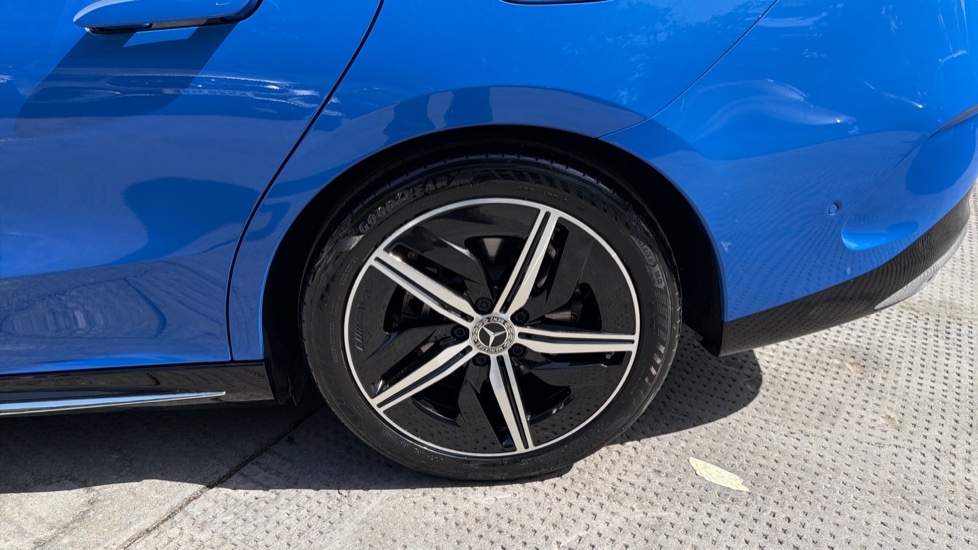 Mercedes-Benz CLA 180 AMG Line Executive 4dr Auto Petrol Saloon - Image 29