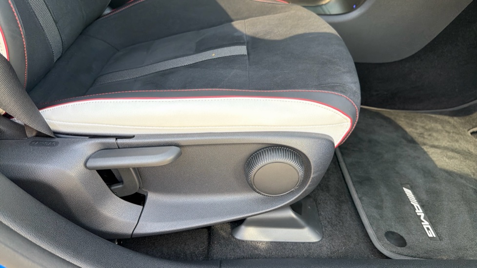Mercedes-Benz CLA 180 AMG Line Executive 4dr Auto Petrol Saloon - Image 37