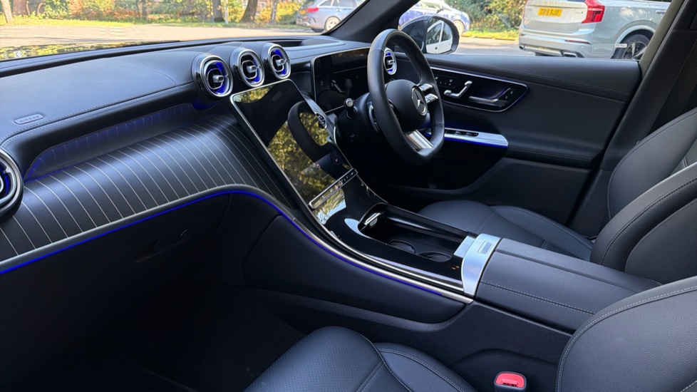 Mercedes-Benz GLC 300d 4Matic AMG Line Premium + 5dr 9G-Tronic Diesel Estate - Image 9