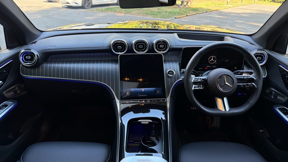 Mercedes-Benz GLC 300d 4Matic AMG Line Premium + 5dr 9G-Tronic Diesel Estate - Image 10