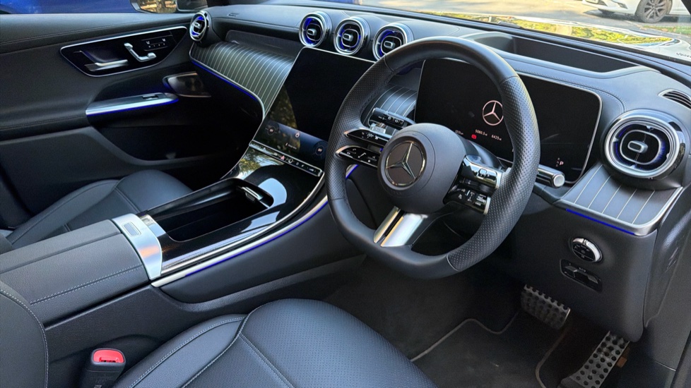 Mercedes-Benz GLC 300d 4Matic AMG Line Premium + 5dr 9G-Tronic Diesel Estate - Image 11