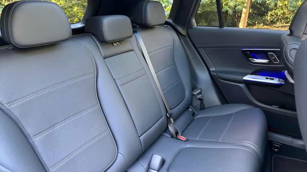 Mercedes-Benz GLC 300d 4Matic AMG Line Premium + 5dr 9G-Tronic Diesel Estate - Image 16