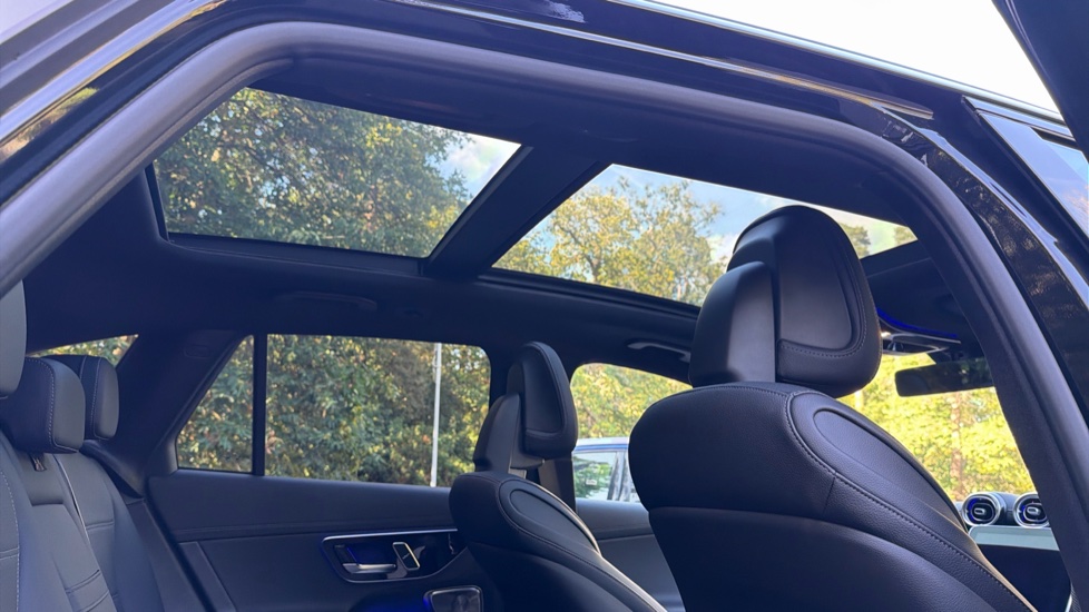 Mercedes-Benz GLC 300d 4Matic AMG Line Premium + 5dr 9G-Tronic Diesel Estate - Image 20