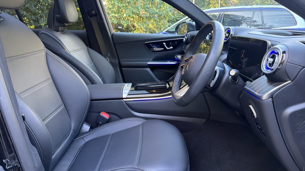 Mercedes-Benz GLC 300d 4Matic AMG Line Premium + 5dr 9G-Tronic Diesel Estate - Image 27