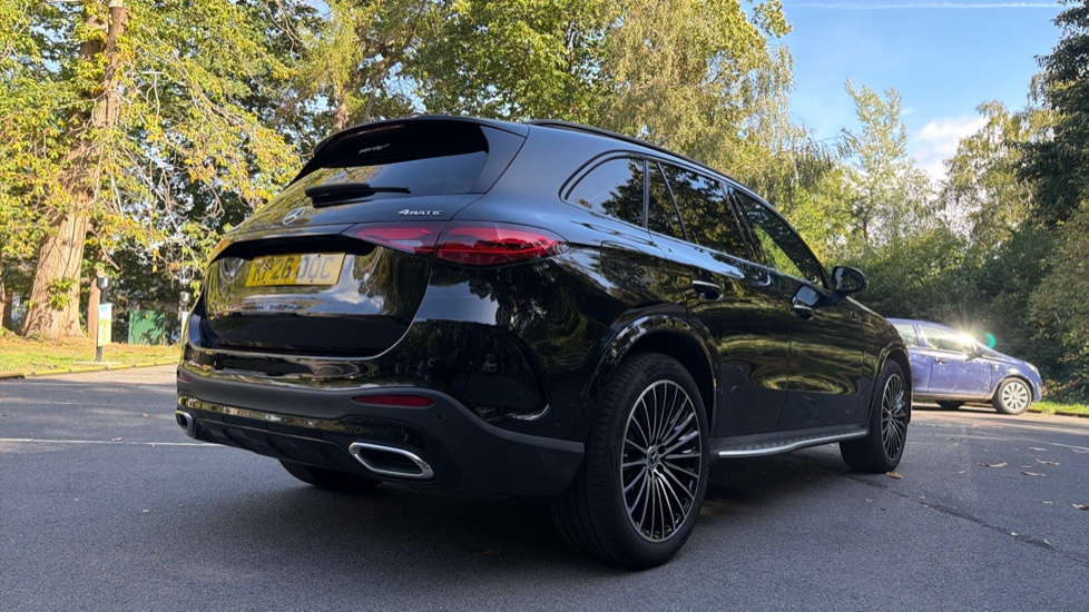 Mercedes-Benz GLC 300d 4Matic AMG Line Premium + 5dr 9G-Tronic Diesel Estate - Image 36