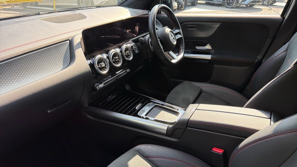 Mercedes-Benz Eqa 250+ 140kW AMG Line Executive 70.5kWh 5dr Auto Electric Hatchback - Image 9