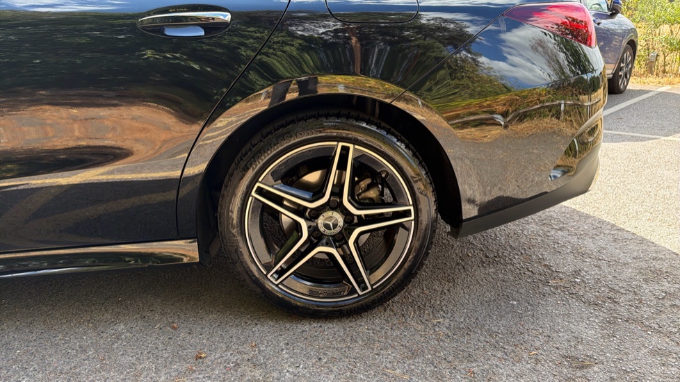 Mercedes-Benz CLA 180 AMG Line Executive 5dr Tip Auto Petrol Estate - Image 31