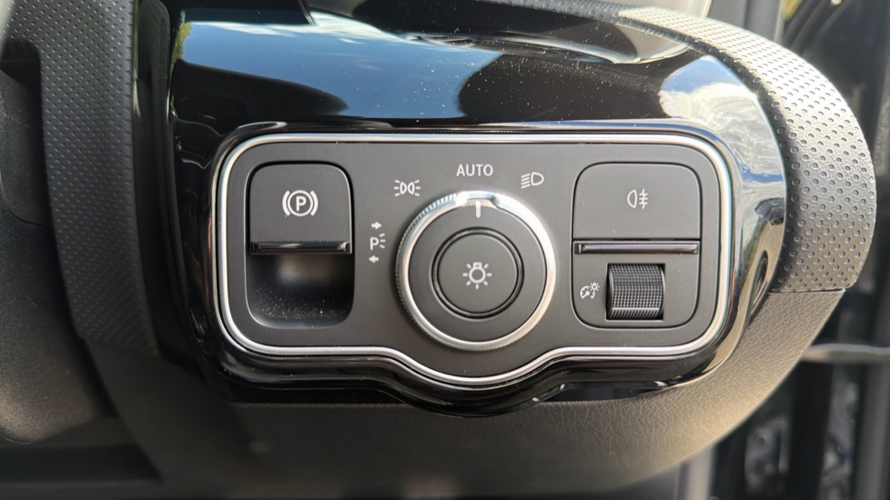 Mercedes-Benz CLA 180 AMG Line Executive 5dr Tip Auto Petrol Estate - Image 37