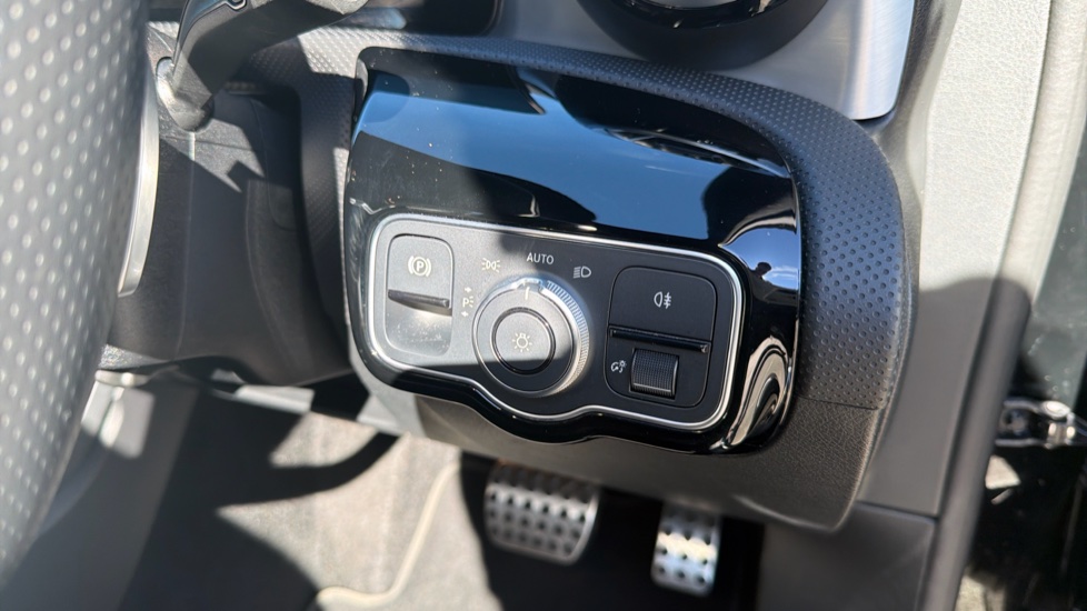 Mercedes-Benz A-Class A200 AMG Line Executive 5dr Auto Petrol Hatchback - Image 37