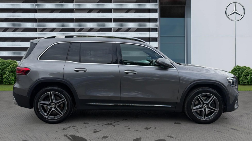 Mercedes-Benz GLB 220d 4Matic AMG Line Prem 5dr 8G-Tron [5 seat] Diesel Estate - Image 5