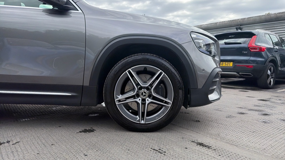 Mercedes-Benz GLB 220d 4Matic AMG Line Prem 5dr 8G-Tron [5 seat] Diesel Estate - Image 7
