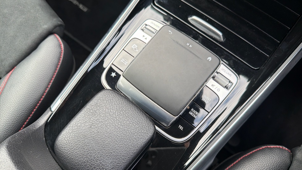 Mercedes-Benz GLB 220d 4Matic AMG Line Prem 5dr 8G-Tron [5 seat] Diesel Estate - Image 13
