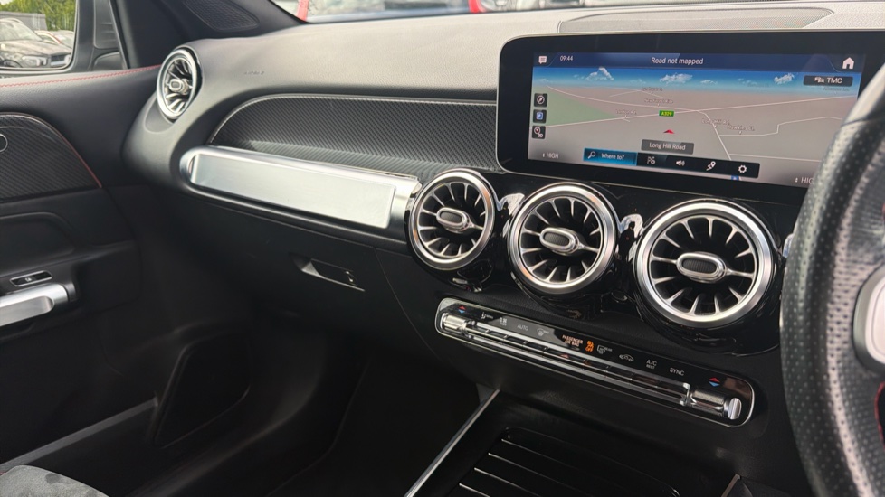 Mercedes-Benz GLB 220d 4Matic AMG Line Prem 5dr 8G-Tron [5 seat] Diesel Estate - Image 14