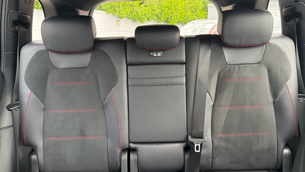 Mercedes-Benz GLB 220d 4Matic AMG Line Prem 5dr 8G-Tron [5 seat] Diesel Estate - Image 15