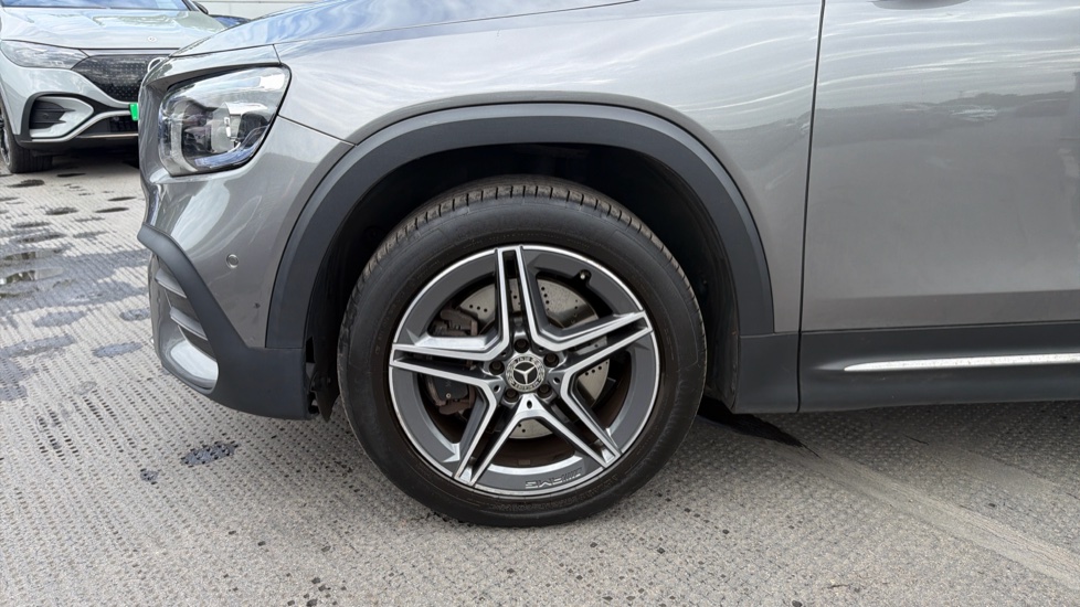 Mercedes-Benz GLB 220d 4Matic AMG Line Prem 5dr 8G-Tron [5 seat] Diesel Estate - Image 25