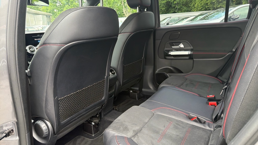 Mercedes-Benz GLB 220d 4Matic AMG Line Prem 5dr 8G-Tron [5 seat] Diesel Estate - Image 32