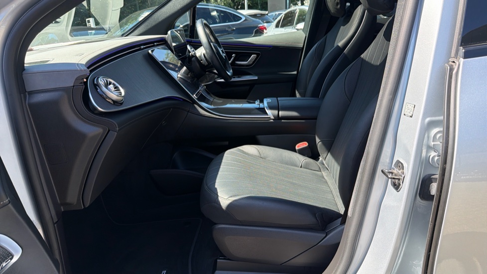 Mercedes-Benz Eqe 350 4M 215kW AMG Line Night Ed Prem+ 91kWh 5dr At Electric Estate - Image 34