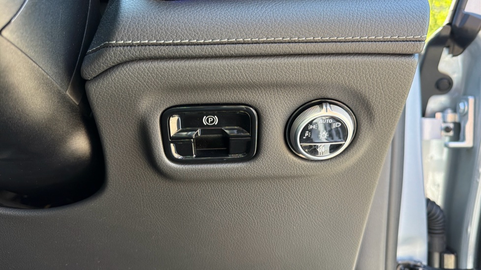 Mercedes-Benz Eqe 350 4M 215kW AMG Line Night Ed Prem+ 91kWh 5dr At Electric Estate - Image 44
