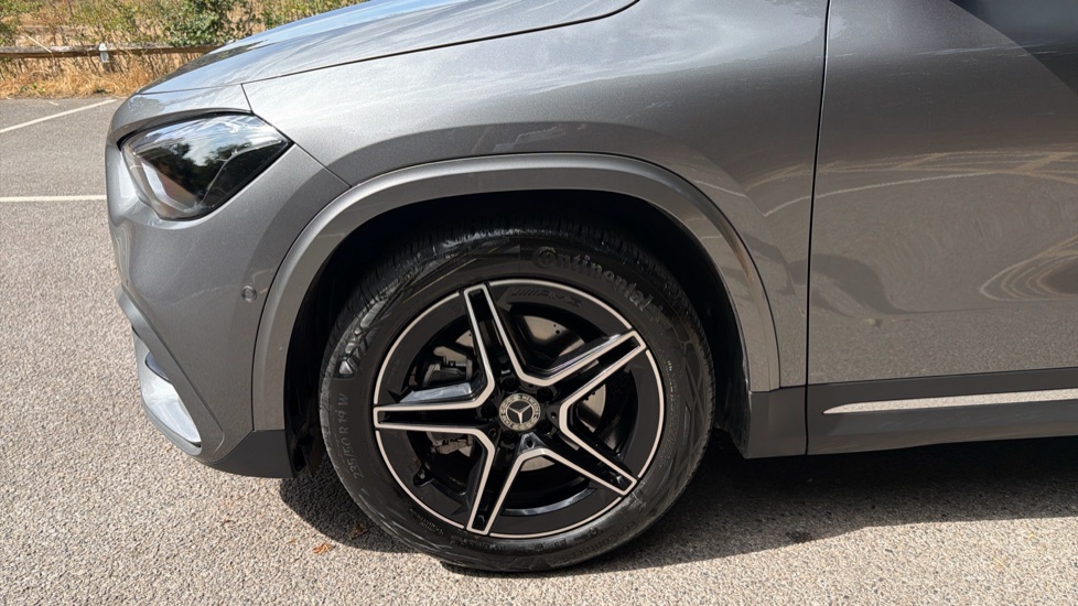 Mercedes-Benz GLA 220d 4Matic AMG Line Executive 5dr Auto Diesel Hatchback - Image 28