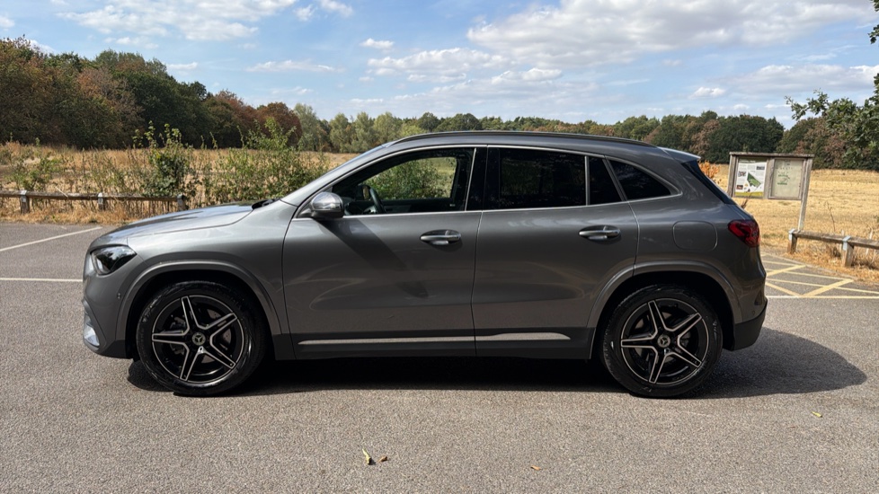 Mercedes-Benz GLA 220d 4Matic AMG Line Executive 5dr Auto Diesel Hatchback - Image 29