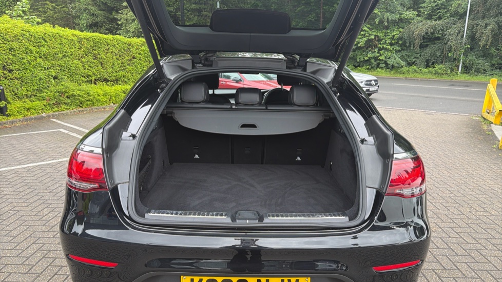Mercedes-Benz GLC Coupe GLC 300d 4Matic AMG Line Premium 5dr 9G-Tronic Diesel Estate - Image 4
